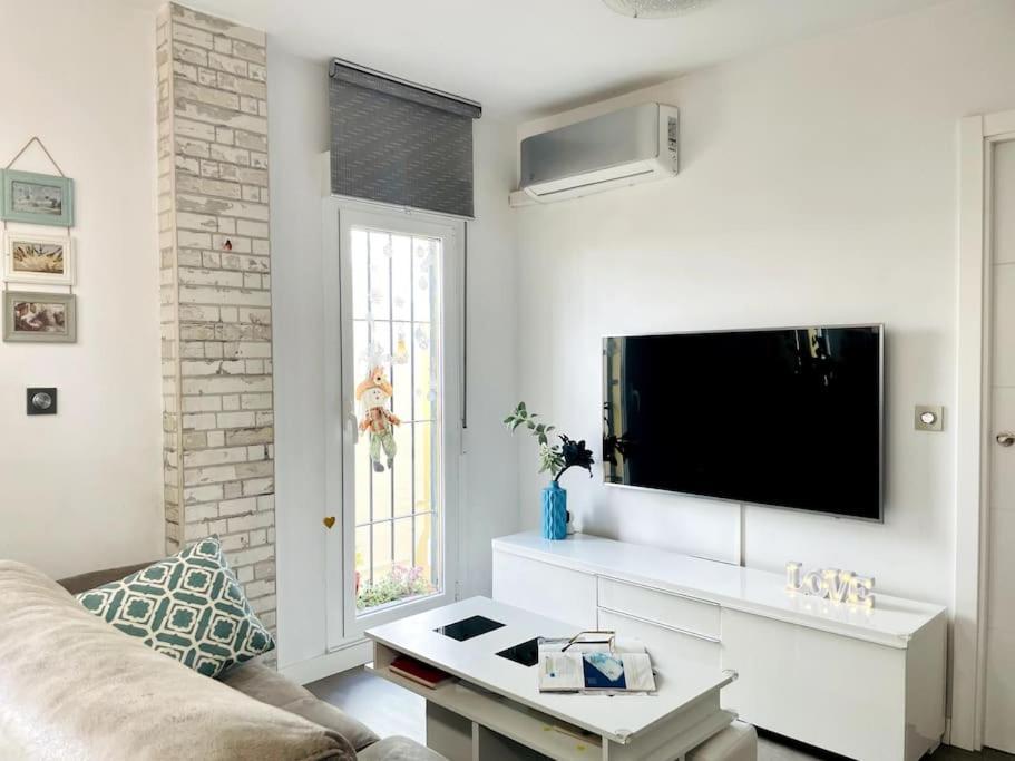 Nuevo!! Apartamento Lujo&Confort. Parking Севілья Екстер'єр фото